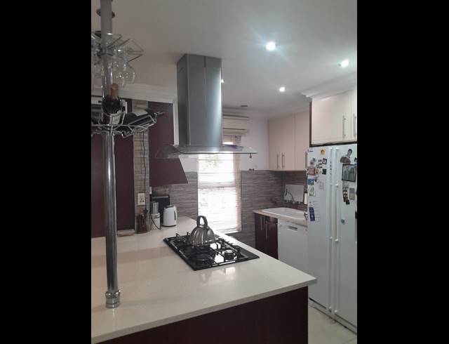 2 BEDROOM SIMPLEX FOR SALE IN SHERWOOD